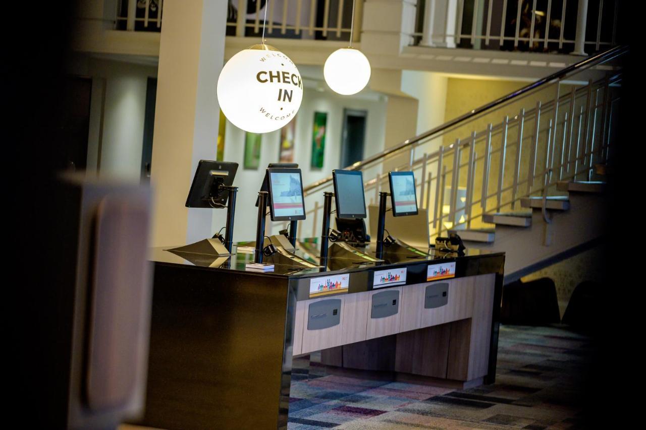 Holiday Inn Hotel Brussels Airport By Ihg Дигем Экстерьер фото