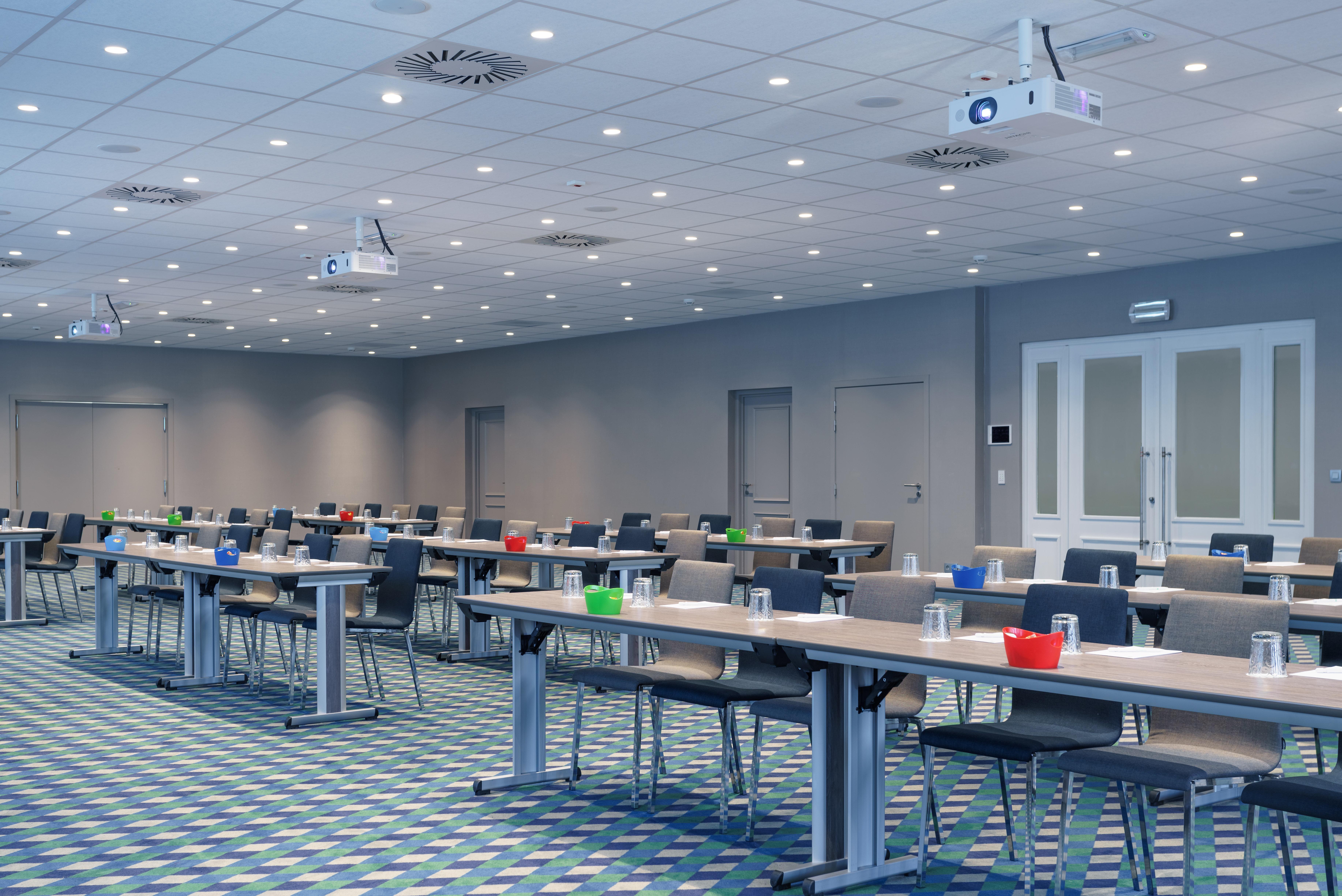 Holiday Inn Hotel Brussels Airport By Ihg Дигем Экстерьер фото