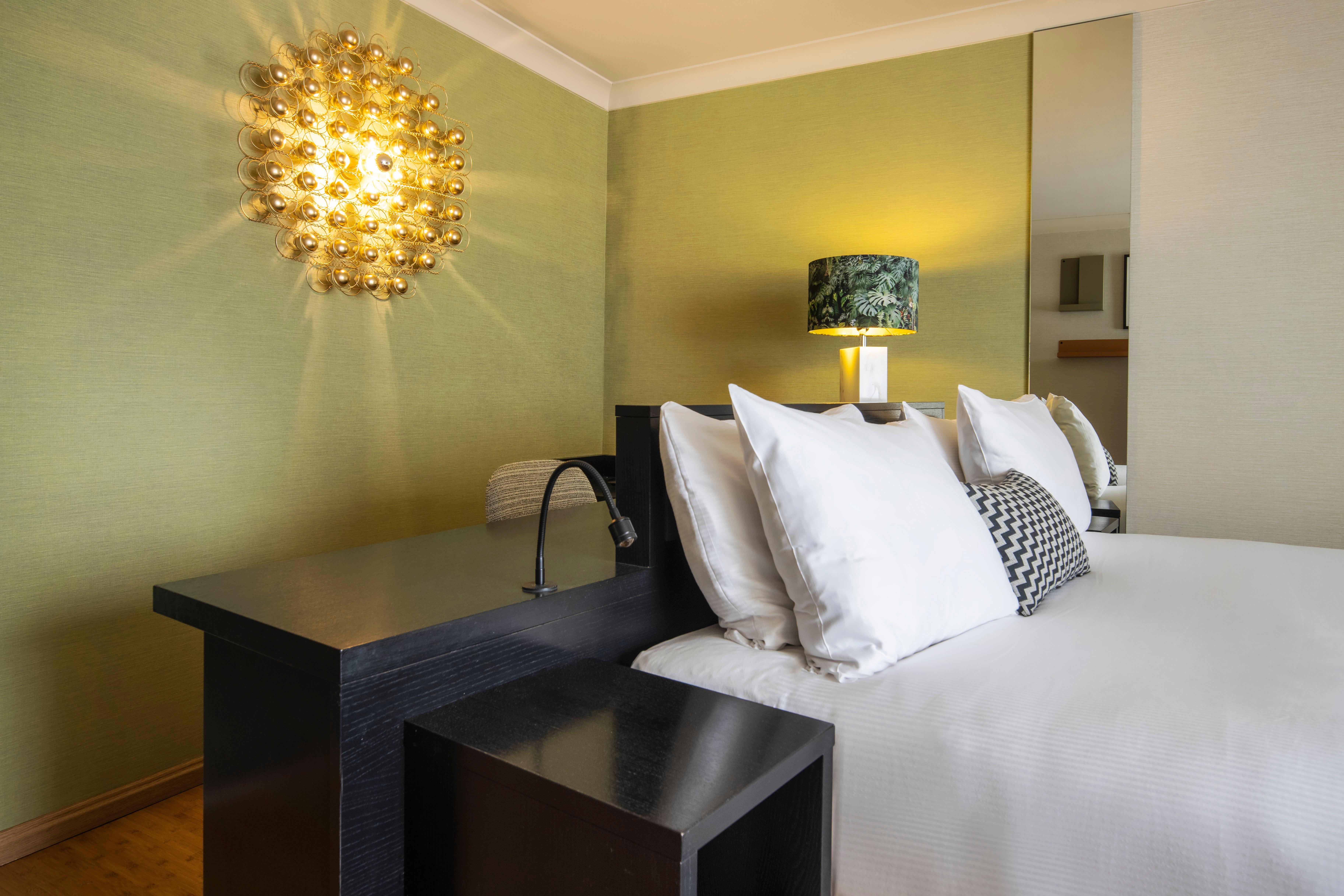 Holiday Inn Hotel Brussels Airport By Ihg Дигем Экстерьер фото