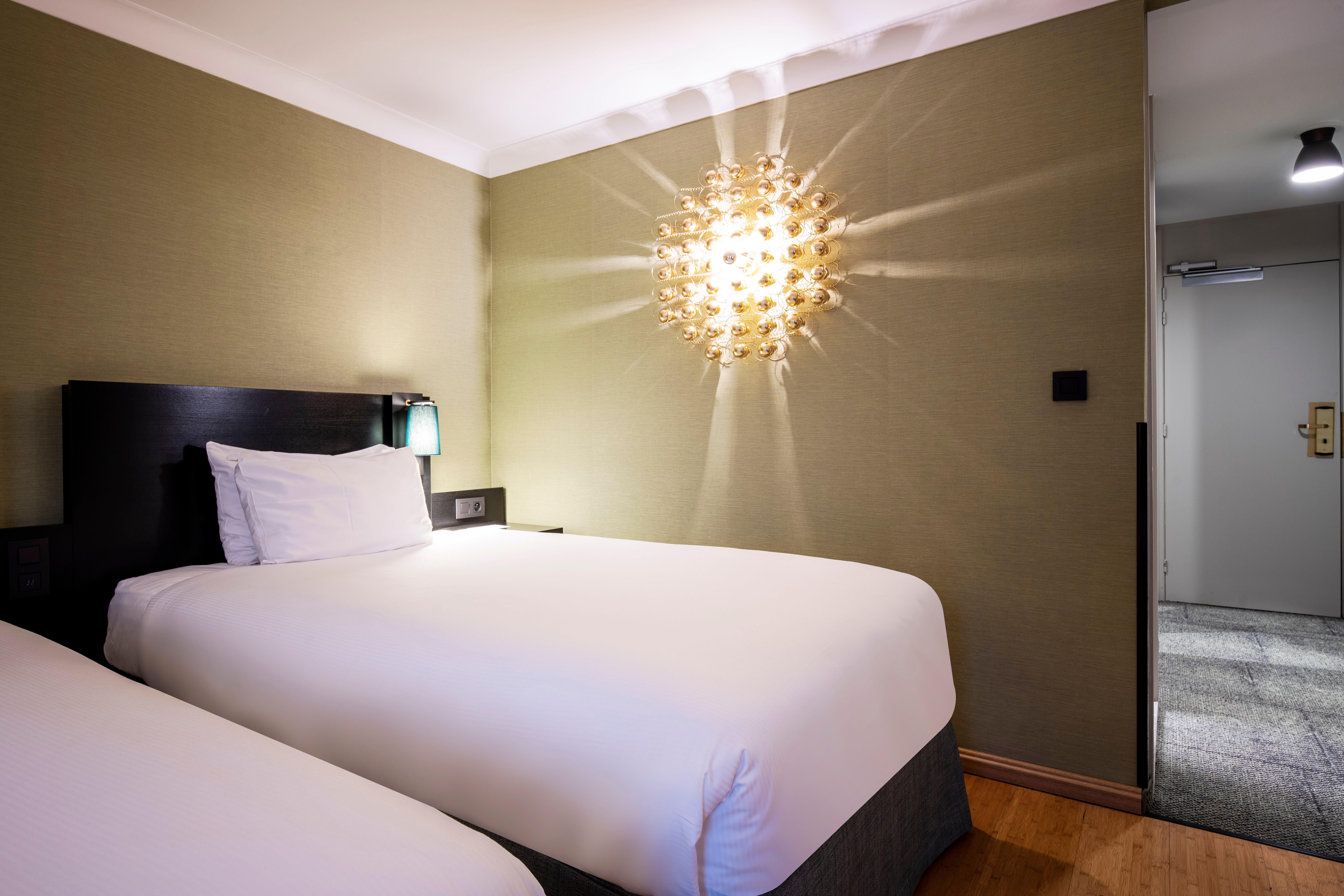 Holiday Inn Hotel Brussels Airport By Ihg Дигем Экстерьер фото