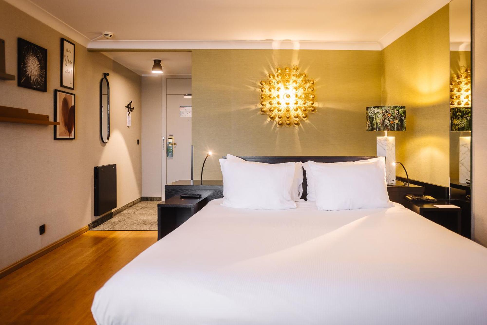 Holiday Inn Hotel Brussels Airport By Ihg Дигем Экстерьер фото